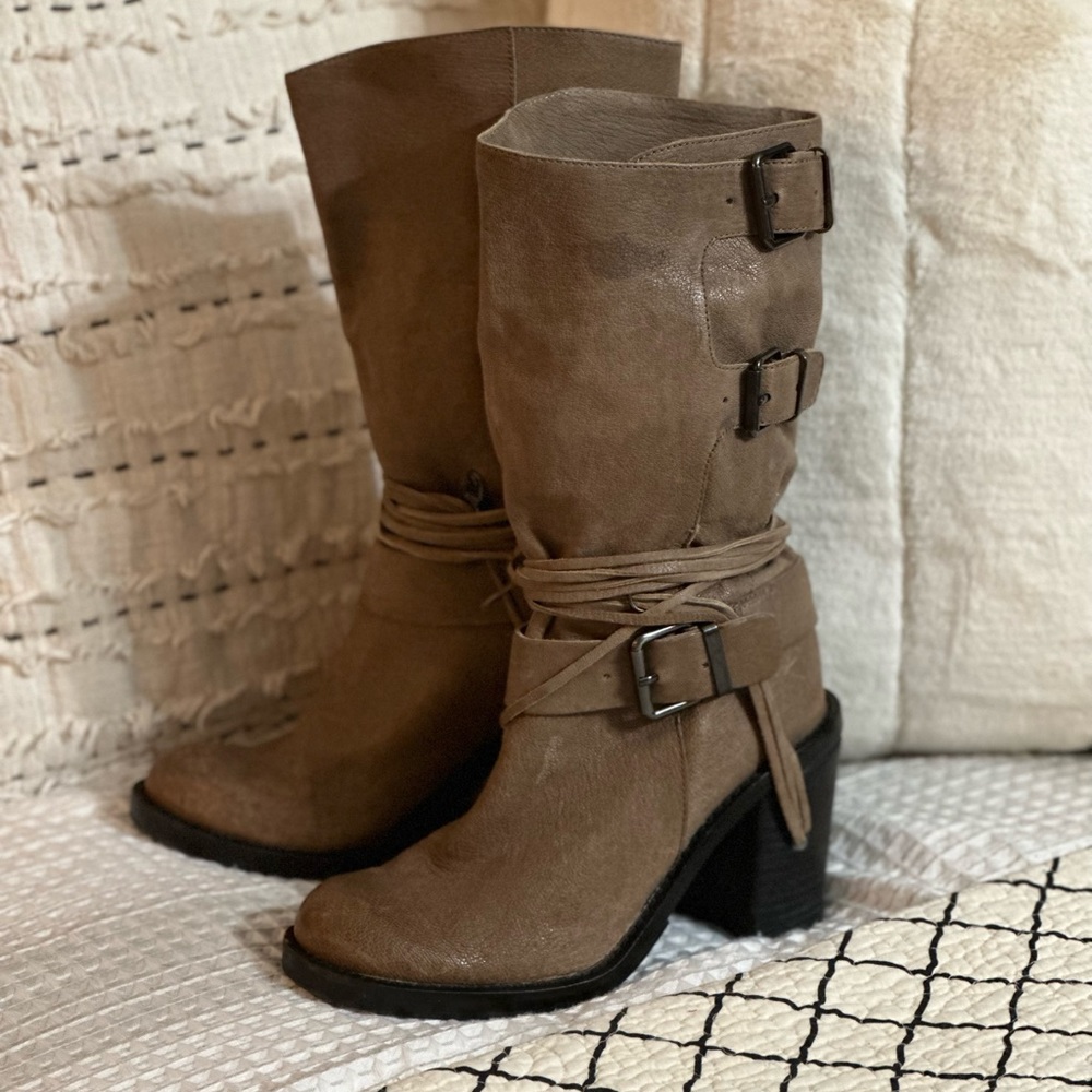 Vince Camuto Leather Boots - Picture 4 of 4